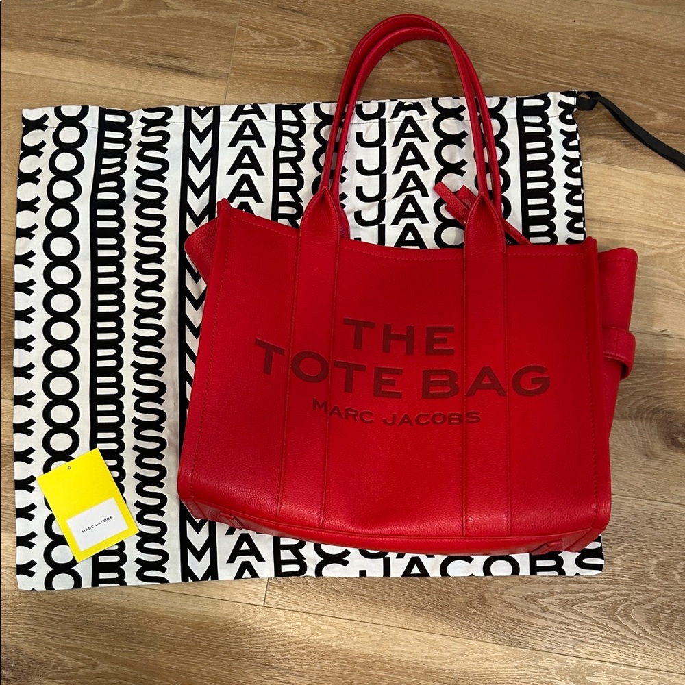 Marc Jacobs Bold Red Large Tote Bag Leather